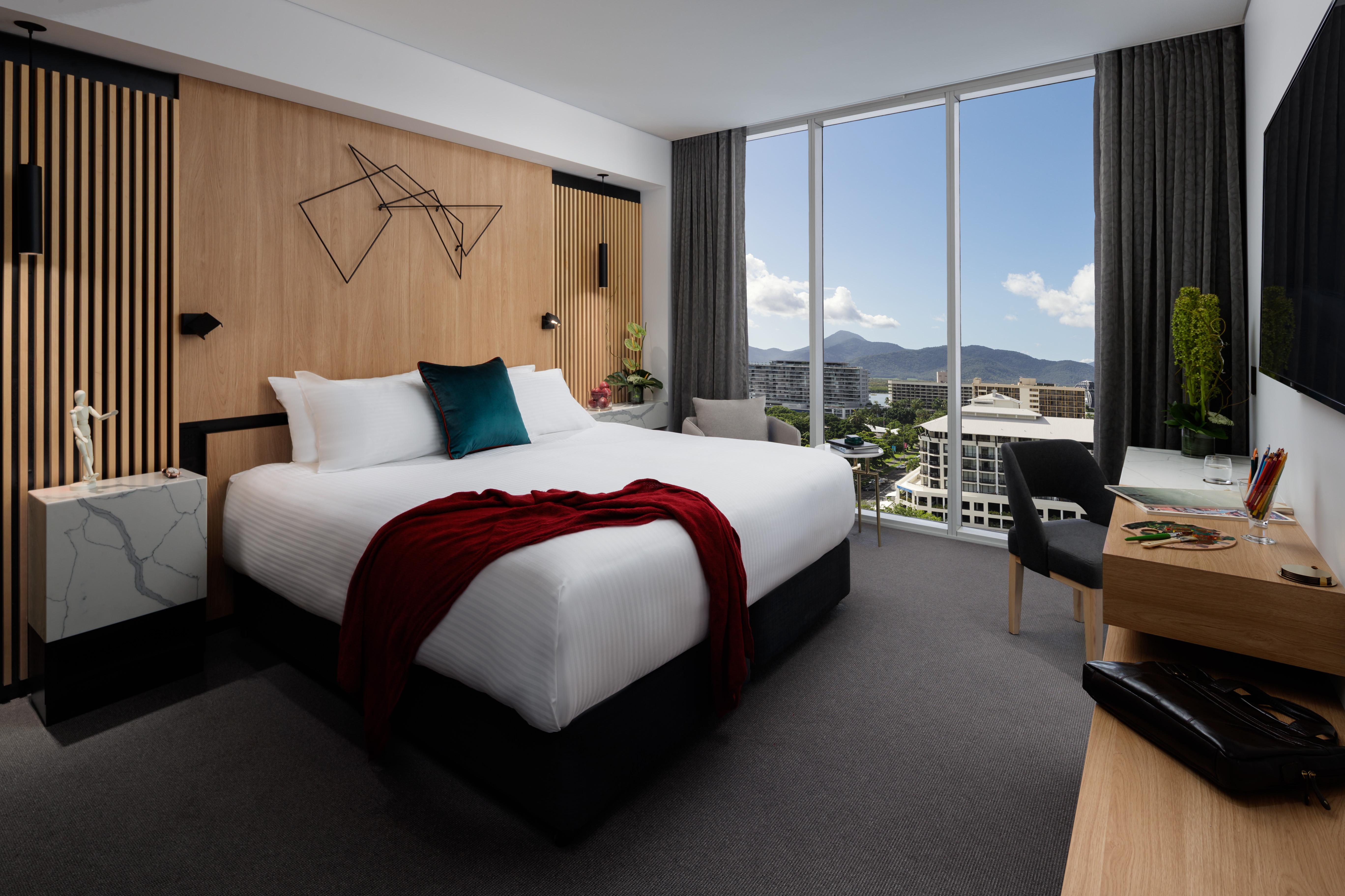 Crystalbrook Bailey Hotel Cairns Exterior foto A room at the Hotel