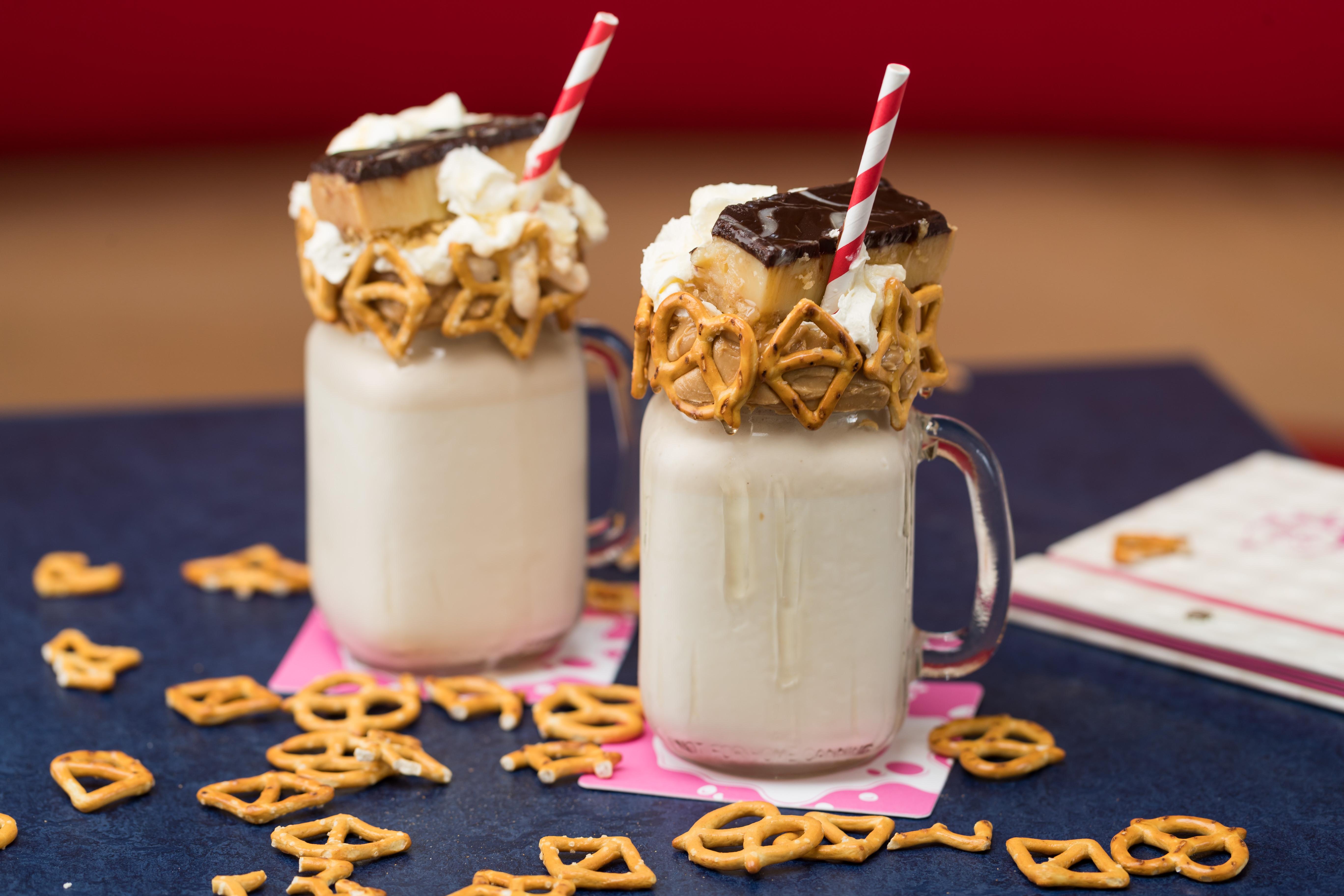 Crystalbrook Bailey Hotel Cairns Exterior foto Peanut butter milkshake