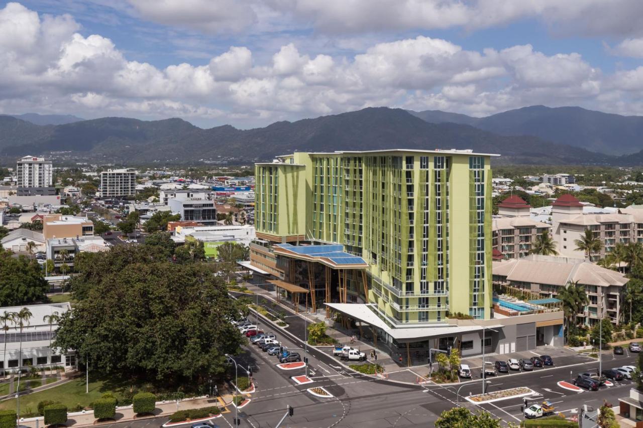 Crystalbrook Bailey Hotel Cairns Exterior foto The Village, 2011